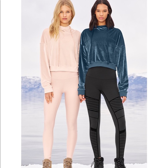 ALO Yoga Layer Long Sleeve Top - Picture 5 of 8